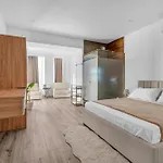 Lejzo - Swimming Pool Apartman Berat