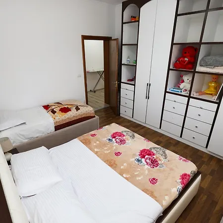 Lejzo - Swimming Pool Apartament Berat