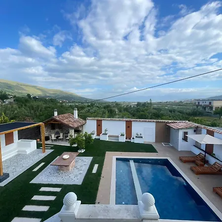 Lejzo - Swimming Pool * Berat