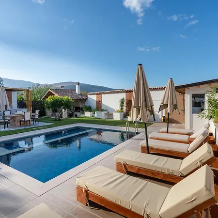 Apartment Lejzo - Swimming Pool