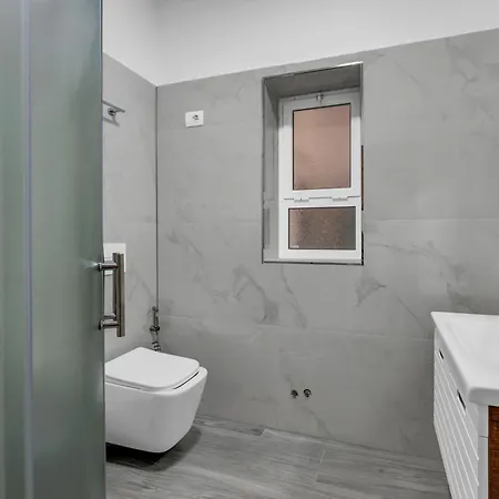 Apartamento Lejzo - Swimming Pool Berati