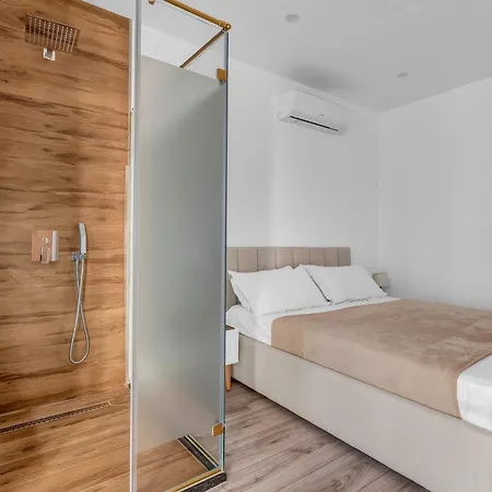 Lejzo - Swimming Pool Apartment Berat