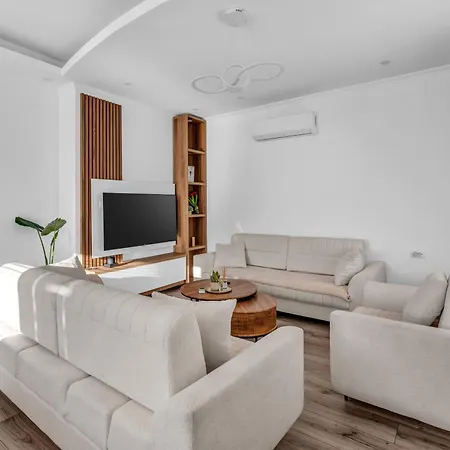 Lejzo - Swimming Pool Apartment