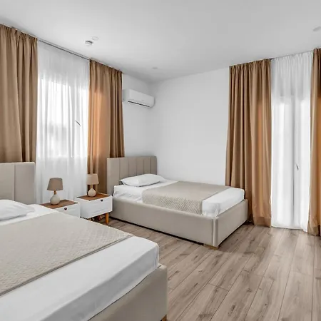 Lejzo - Swimming Pool Apartment *