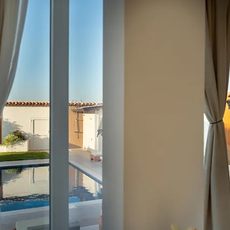 Lejzo - Swimming Pool Apartment